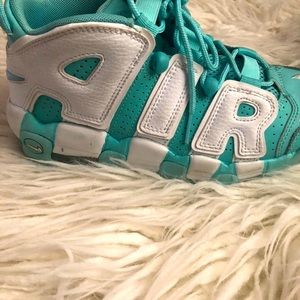 Nike Air More Uptempo size 4 US